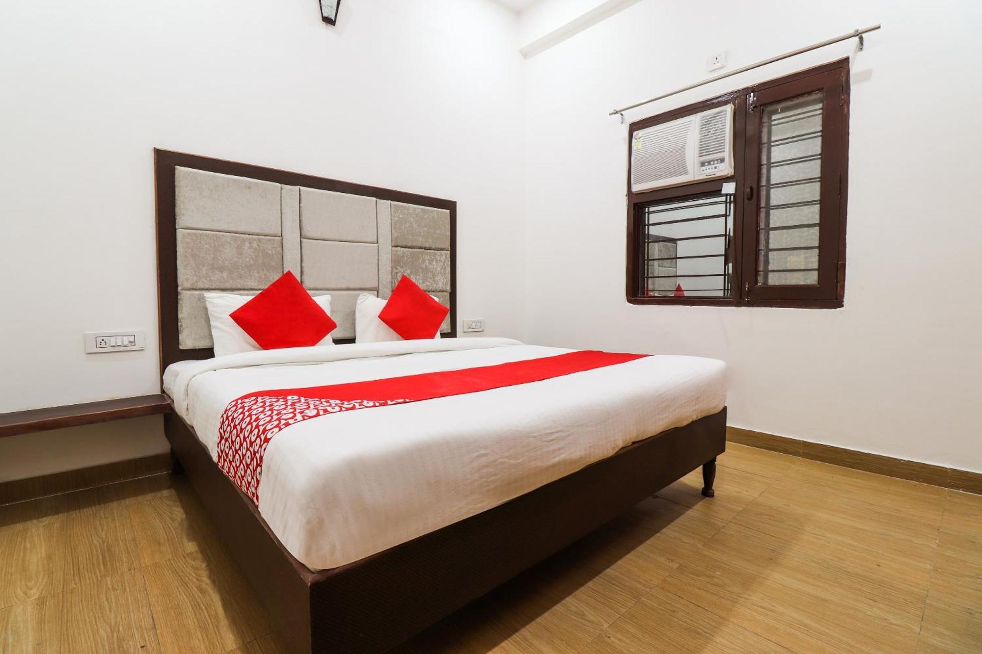 Hotel O Taj Royal Tājganj Екстериор снимка